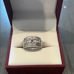 Diamond White gold ring.